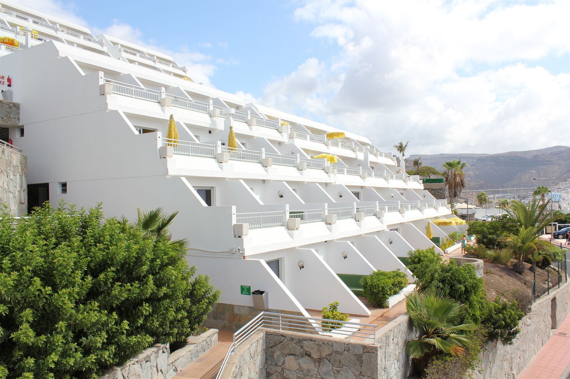 赛发特尔蒙特贝罗酒店 Servatur Montebello