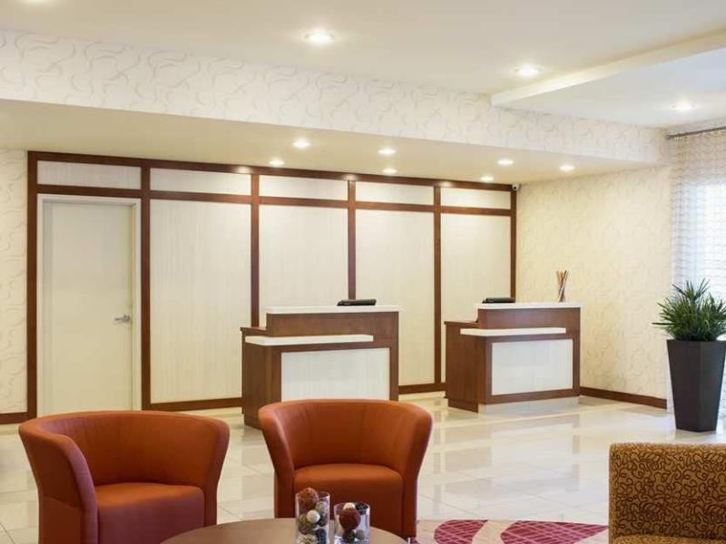 温尼伯机场 - 马球公园希尔顿惠庭套房酒店 Homewood Suites by Hilton Winnipeg Airport - Polo Park