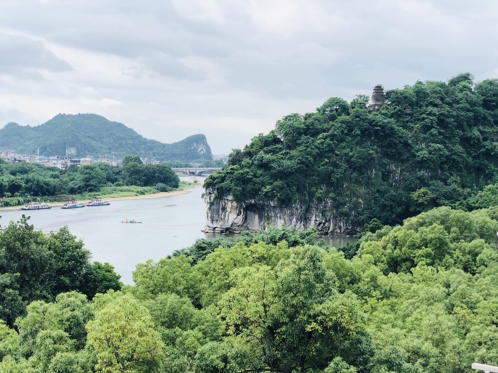 日月雙塔文化公園