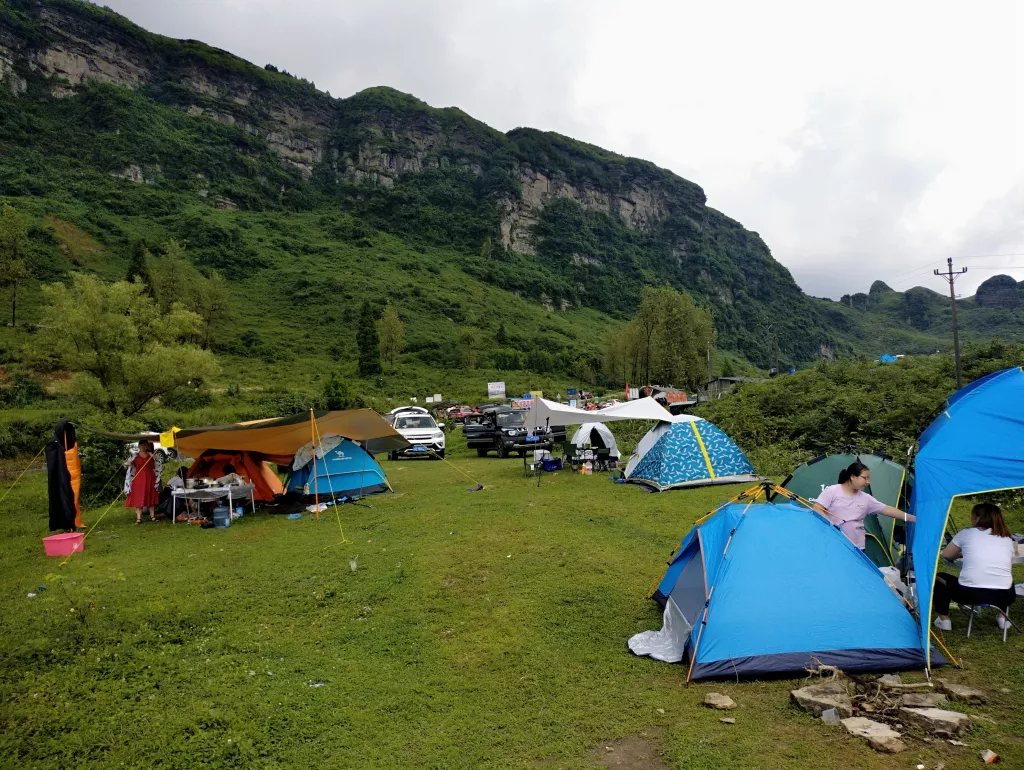 风吹岭露营基地图片