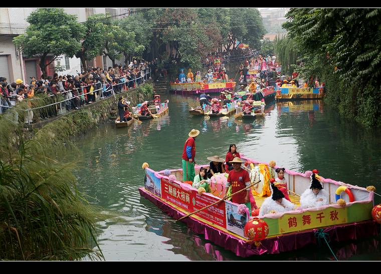 广东中山小榄水上飘色
