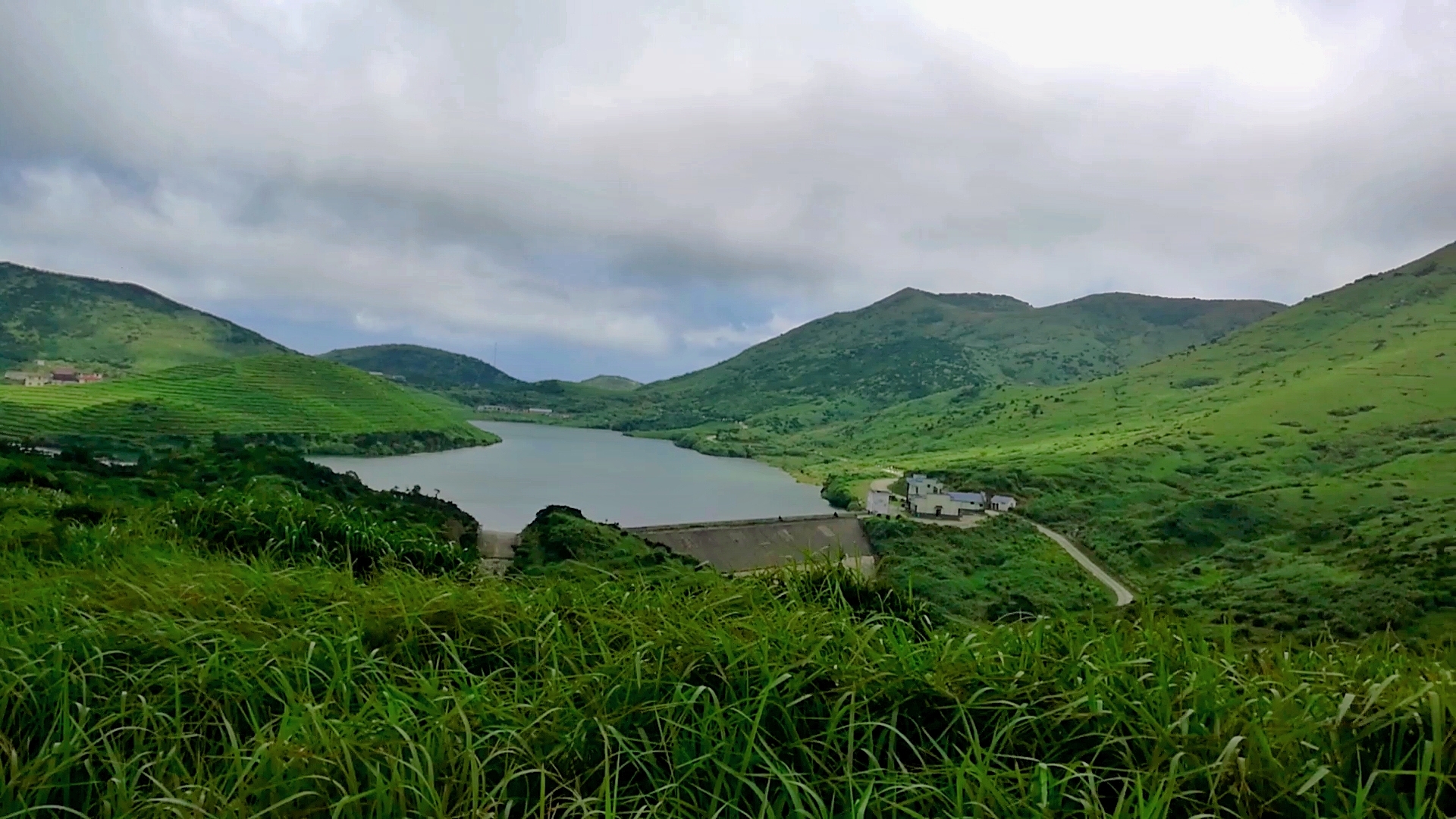 【福建嵛山岛】嵛山岛的夏天,山,湖,草,海皆在眼前,福建自助游攻略