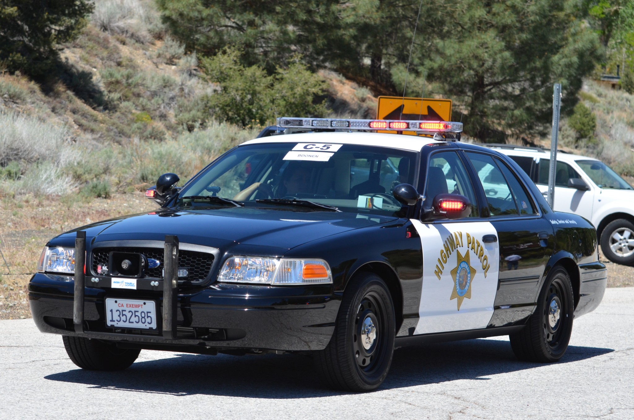 侃侃美国自由行途中看到的警用巡逻车中与计程车