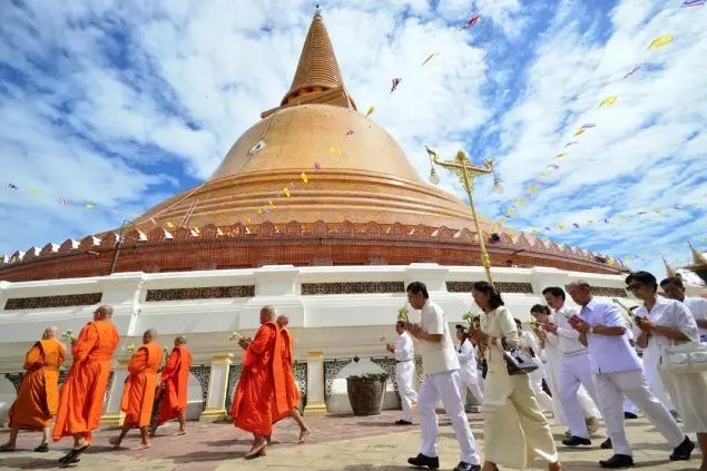 佛统府泰国第一城曼谷人的周末休闲胜地