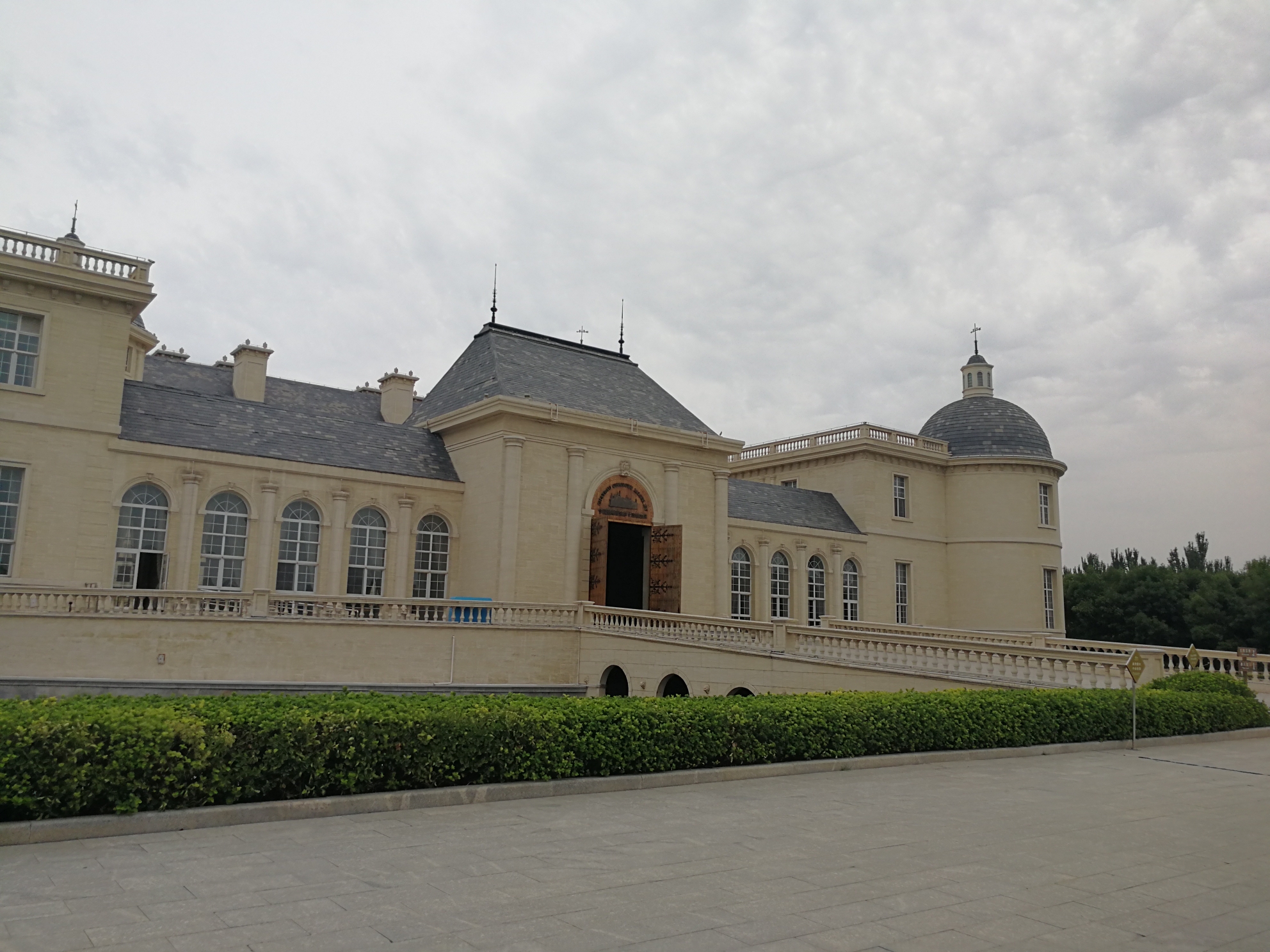 海宝塔承天寺塔传统老店迎宾楼红柳枝烤肉本篇游记共含239个文字,0张