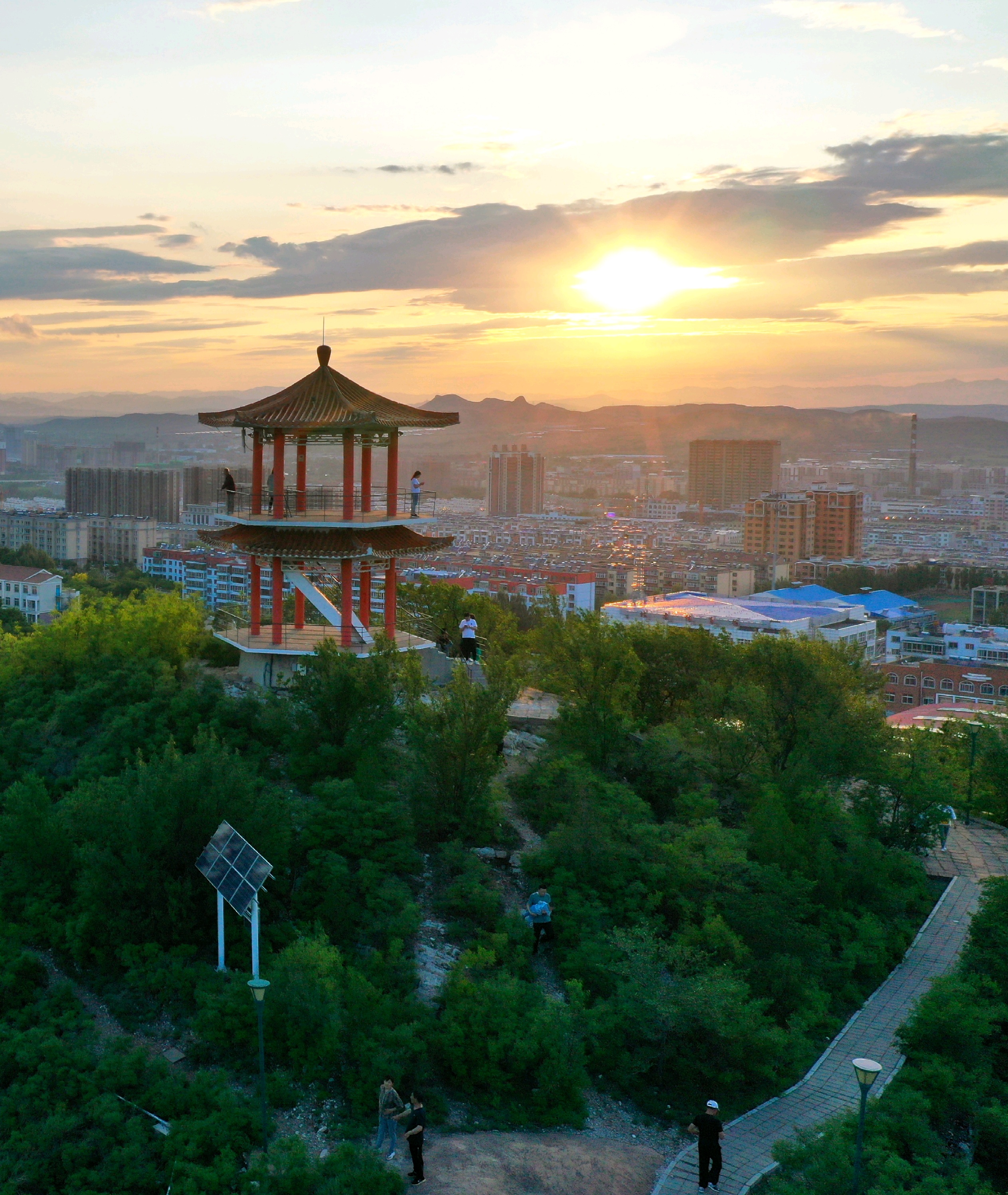 北票桃花山图片