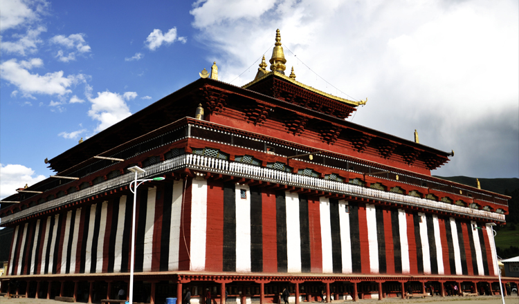 去拉萨经玉树昌都林芝纯玩包车拼车8日游g214康藏线g318川藏线精华