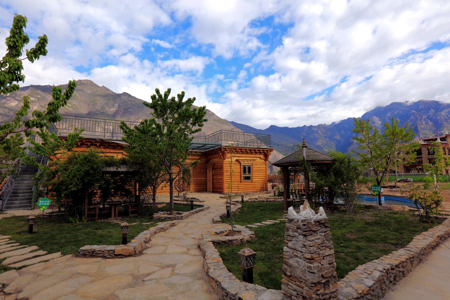 丹巴喜波拉民宿