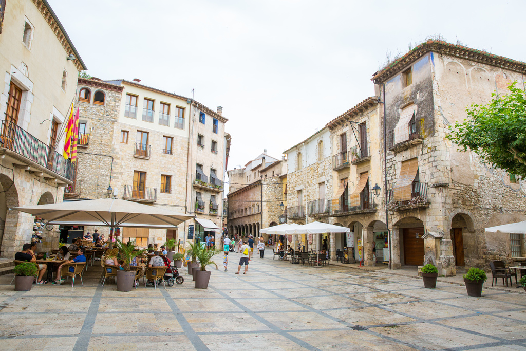 《权游》镜像:西班牙小镇赫罗纳,剧迷打卡指南