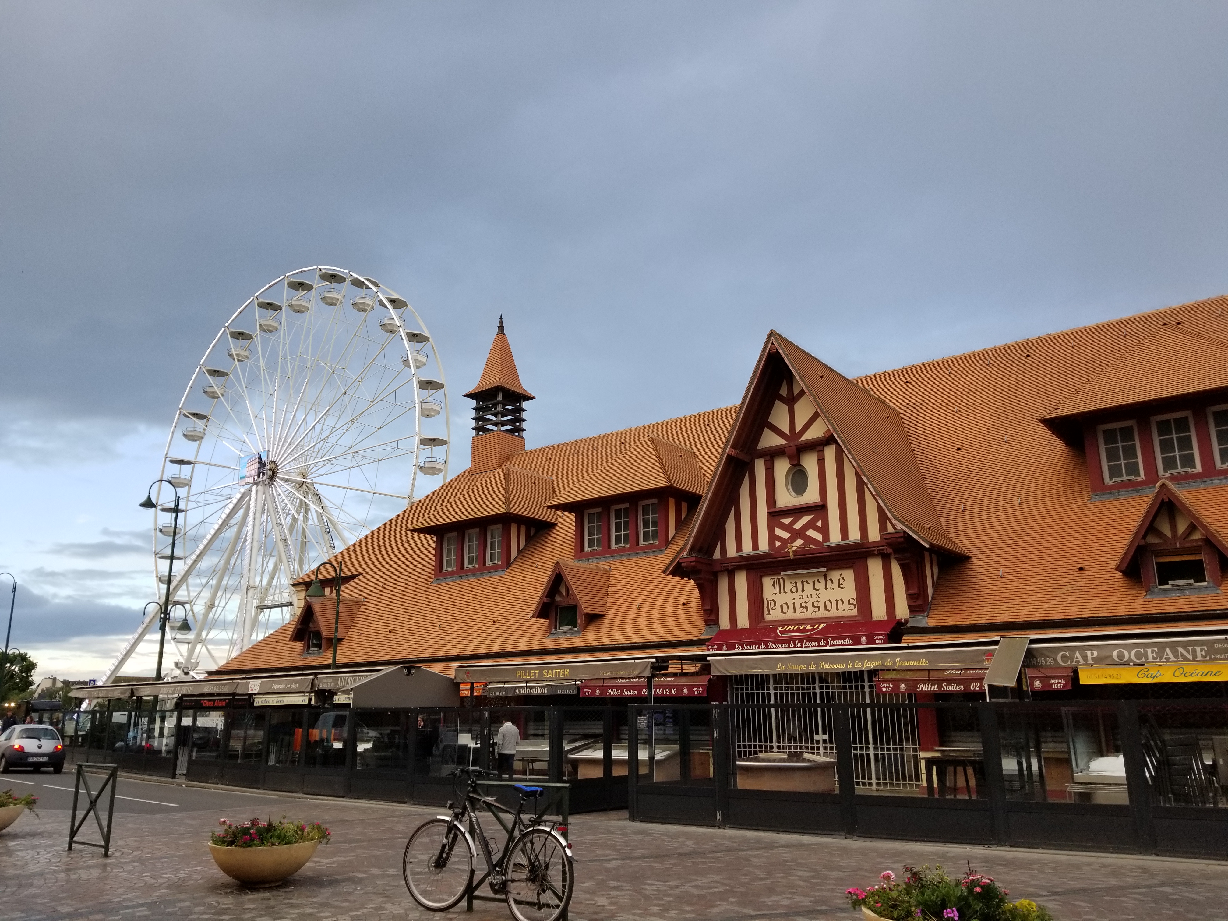 滨海特鲁维尔美食-Le Marche Aux Poissons de Trouville