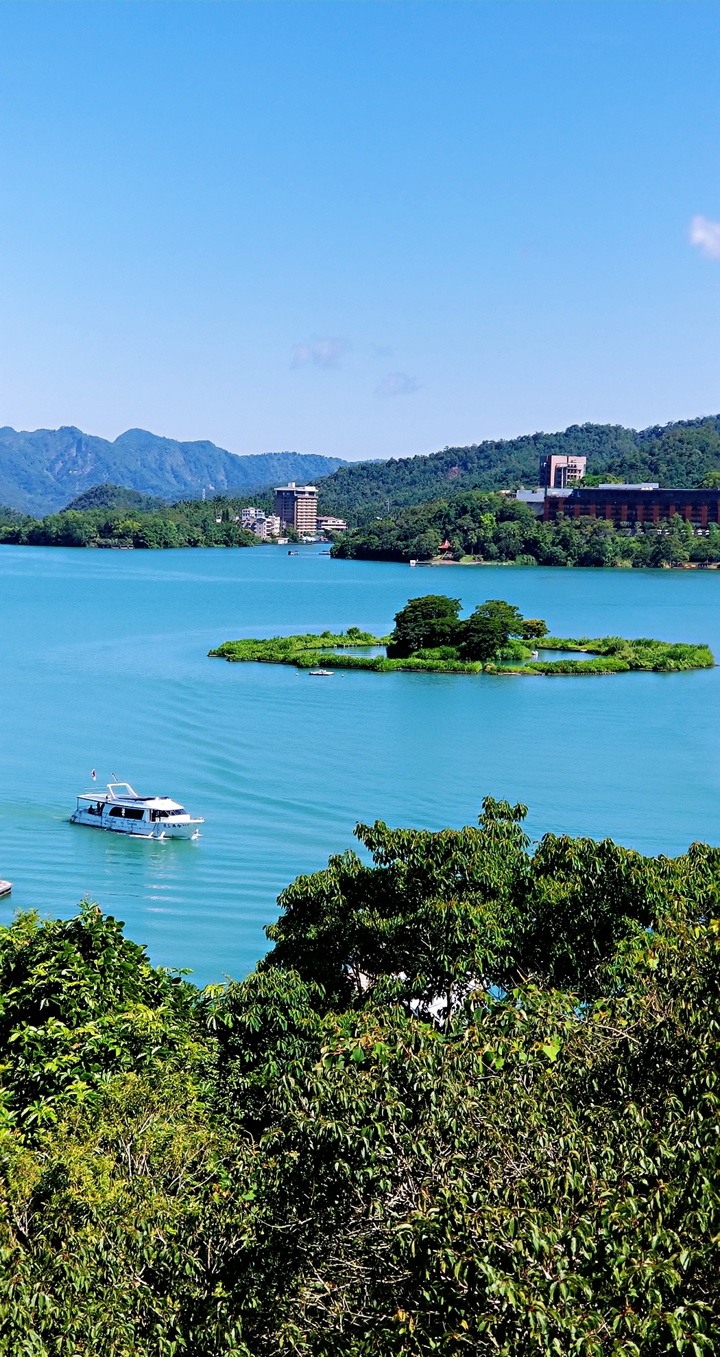 日月潭中老司机