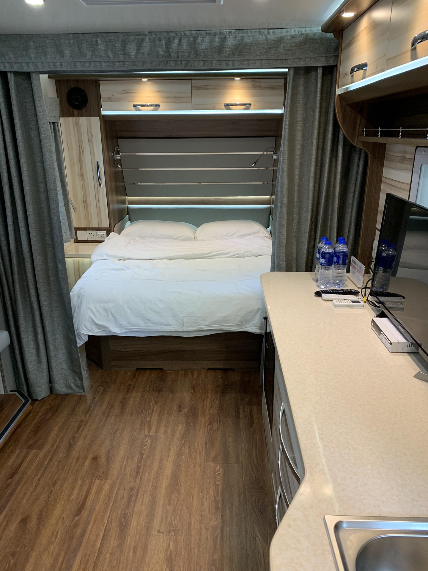 318连锁汽车旅馆(康定新都桥店)318连锁汽车旅馆(康定新都桥店)318