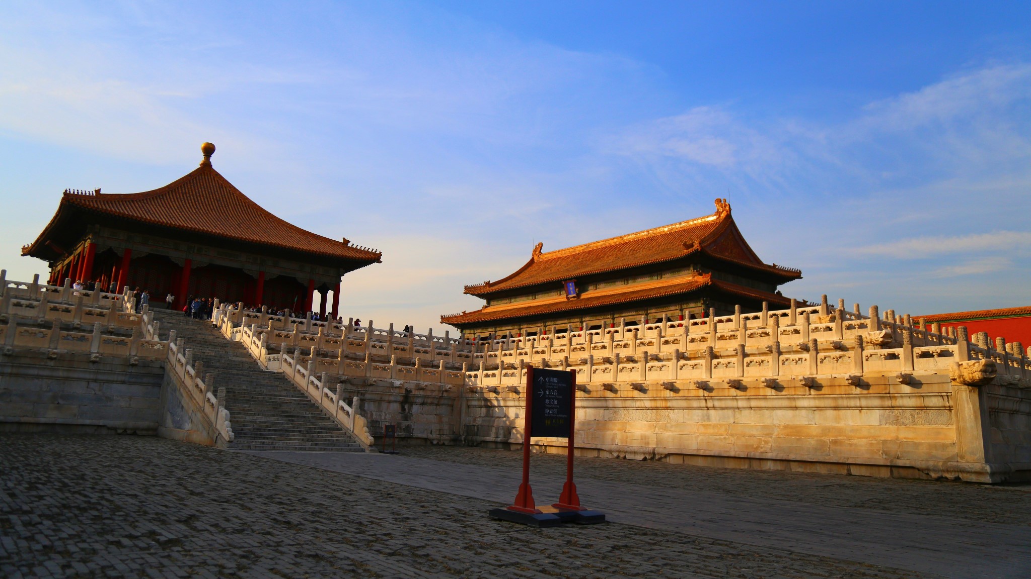 帝都一眼望不尽的紫禁朱黄