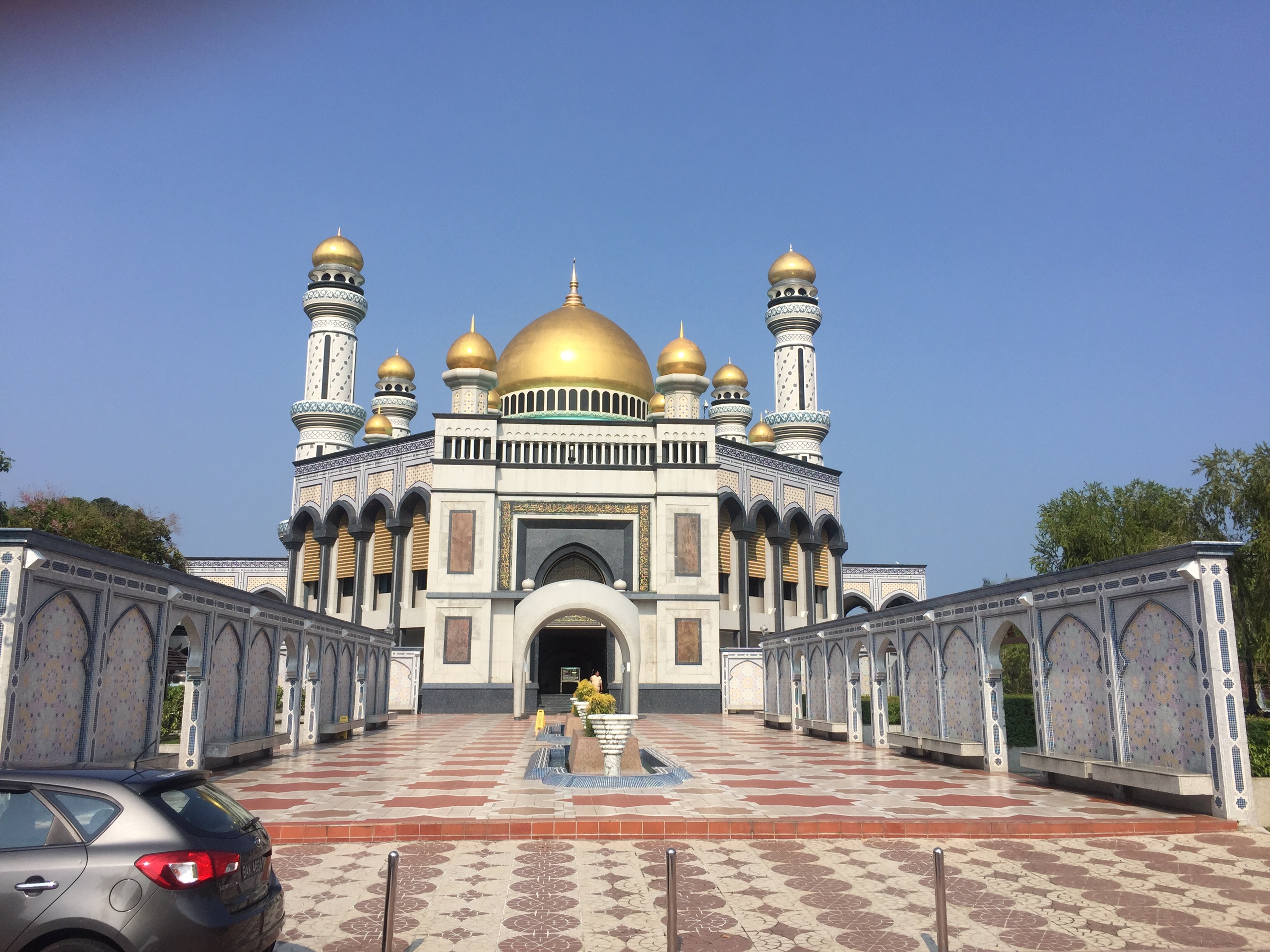 斯里巴加湾市美食-Syazwan Restaurent