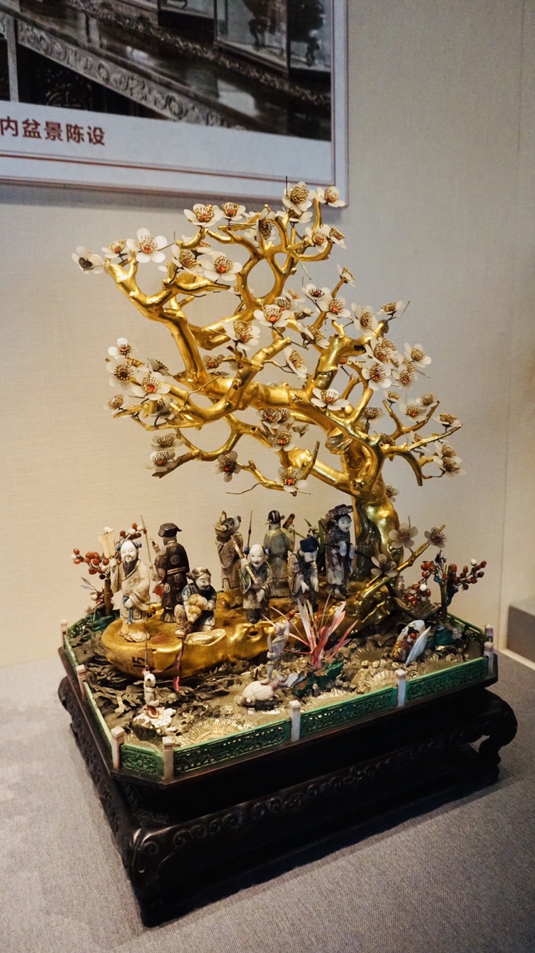 关于导游 day1到达北京,夜访"友谊宾馆 day2赏"颐和园"美景,鉴珍宝