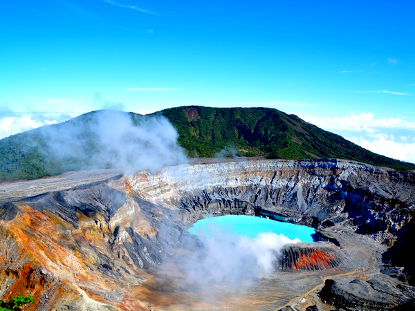 哥斯达黎加火山温泉6日之旅塔巴康温泉 波阿斯火山 瀑布花园 Doka咖啡园 阿雷纳火山区 洗天然温泉 浴 穿梭于原始雨林 近距离接触自然生物 马蜂窝自由行