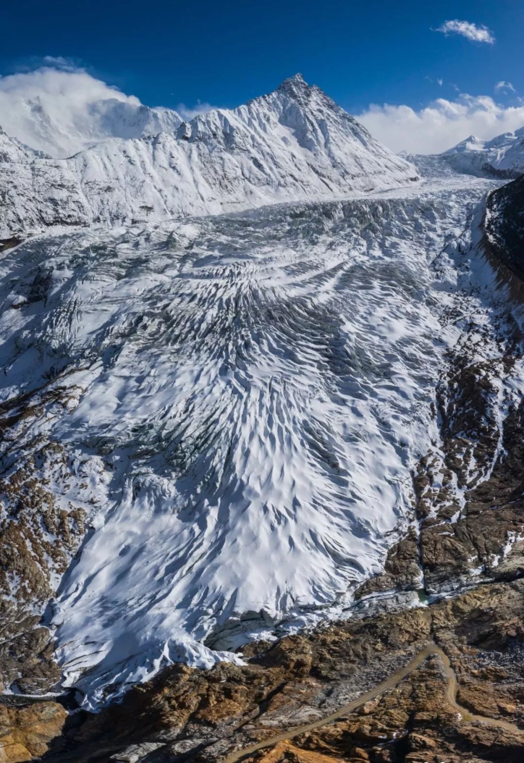 这五条徒步路线看遍水的万般模样