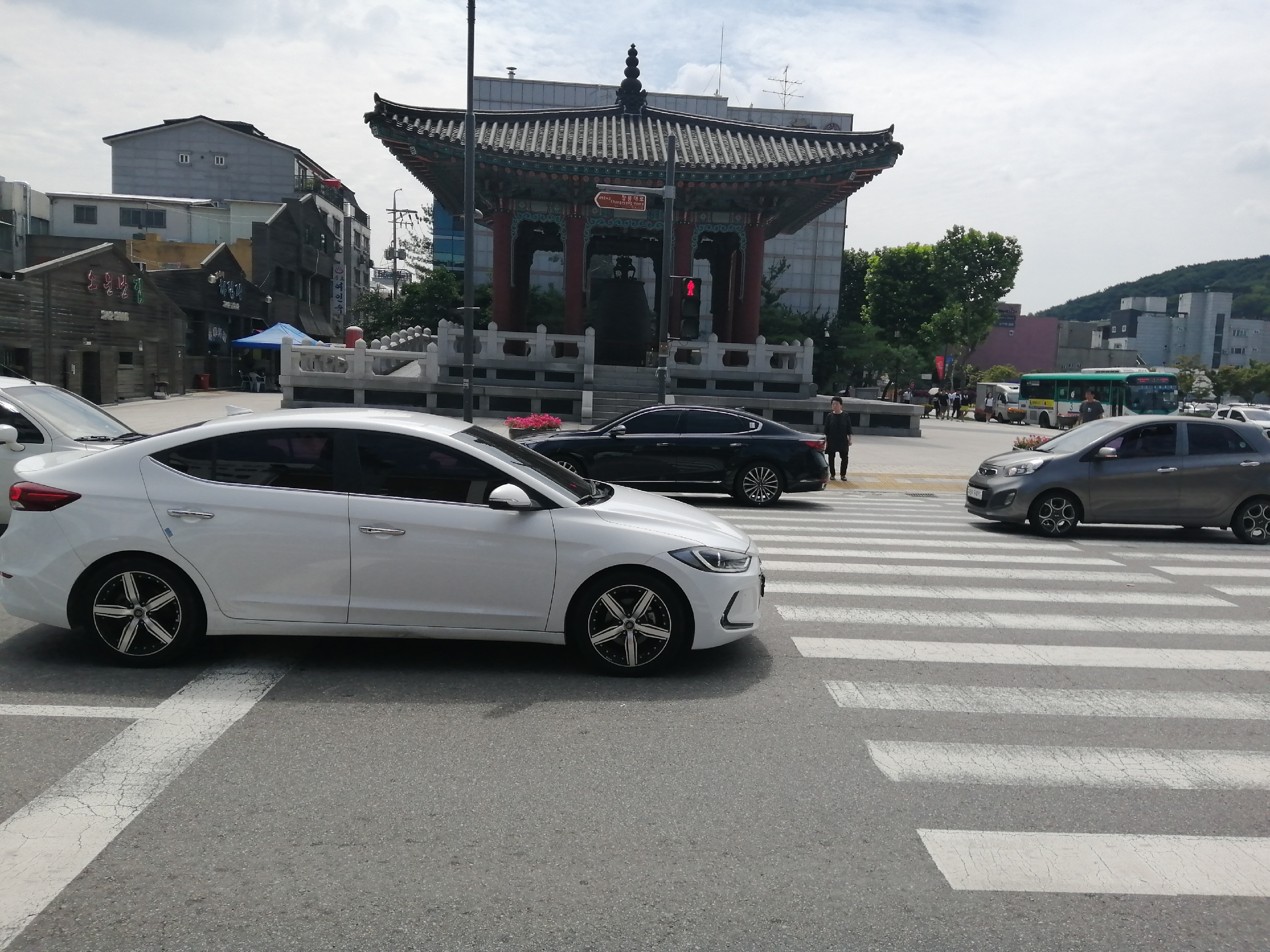 Neongkul Party Noodles