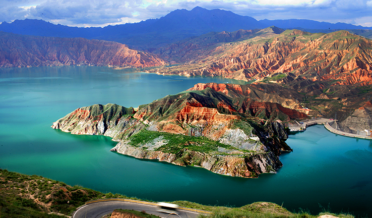 青海西宁旅游塔尔贵德坎布拉经典一日游