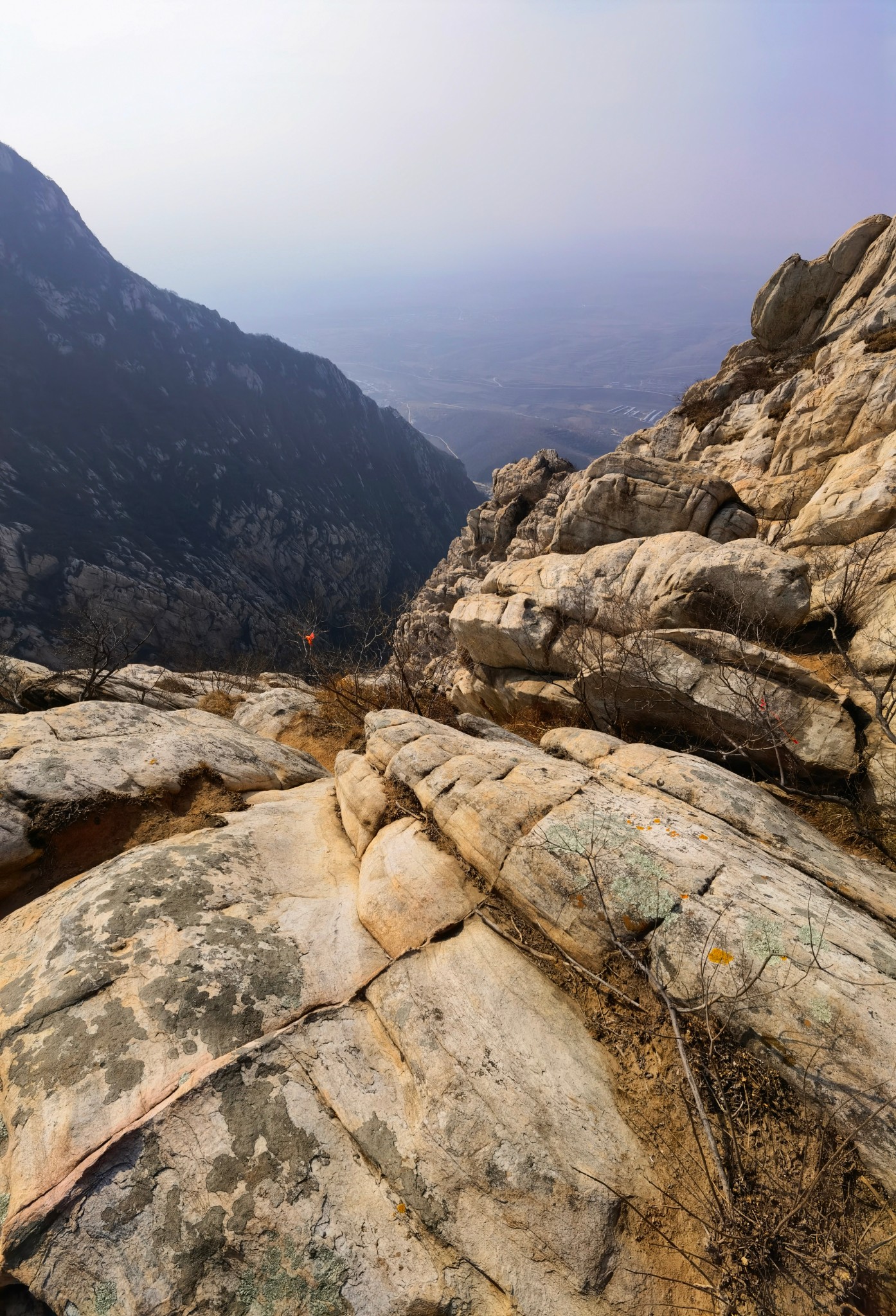 爽在"嵩山第一爬"@驴友乐园嵩山72峰61灵隐峰