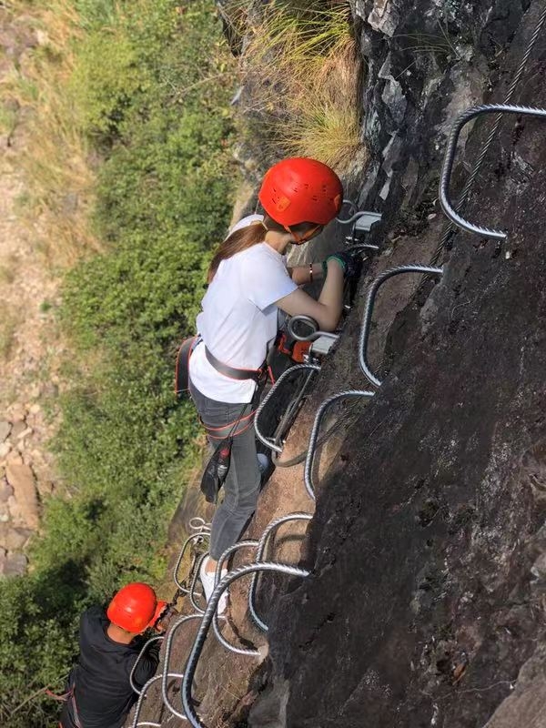 大觉山飞拉达攀岩图片