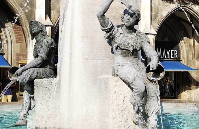 鱼泉许愿池旅游图片,鱼泉许愿池自助游图片,鱼泉许愿池旅游景点照片