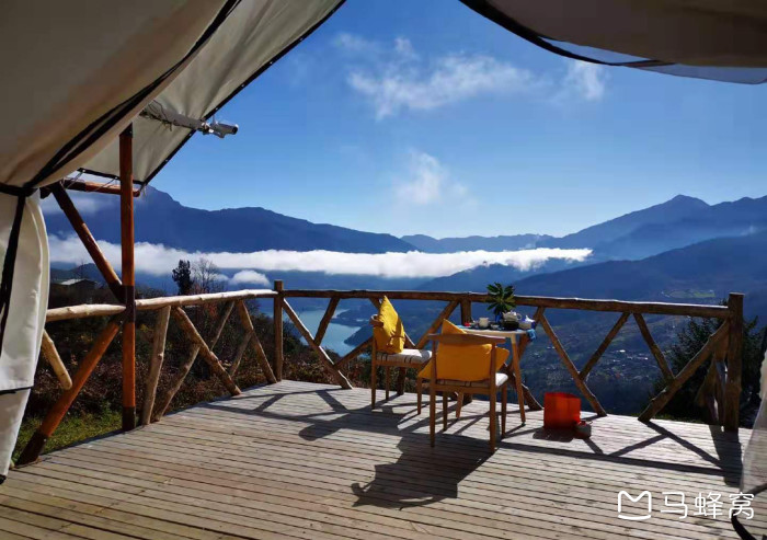 自驾去成都周边的达瓦更扎山附近住宿有什么推荐吗