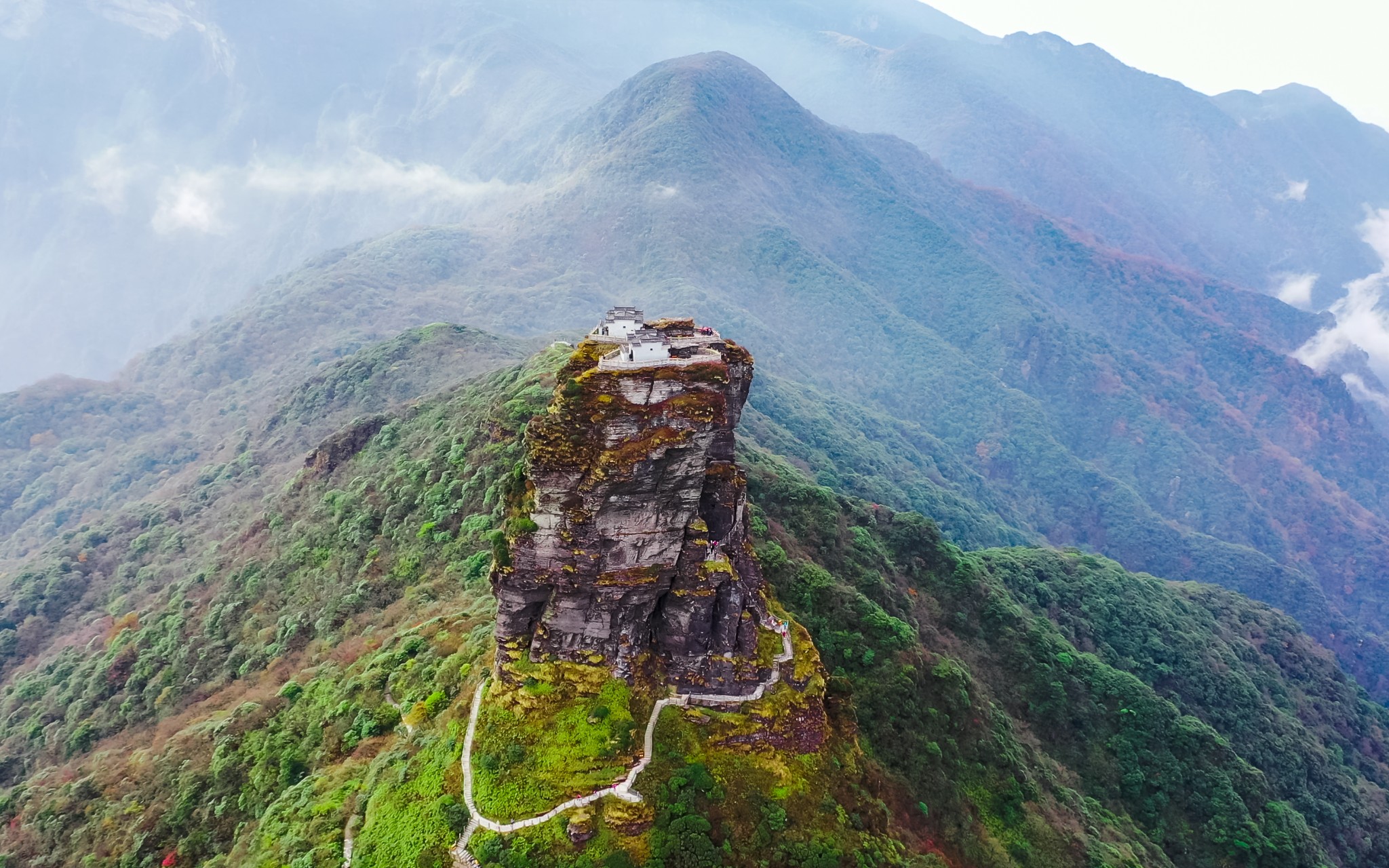 三登梵淨山,感受仙境一樣的世界遺產