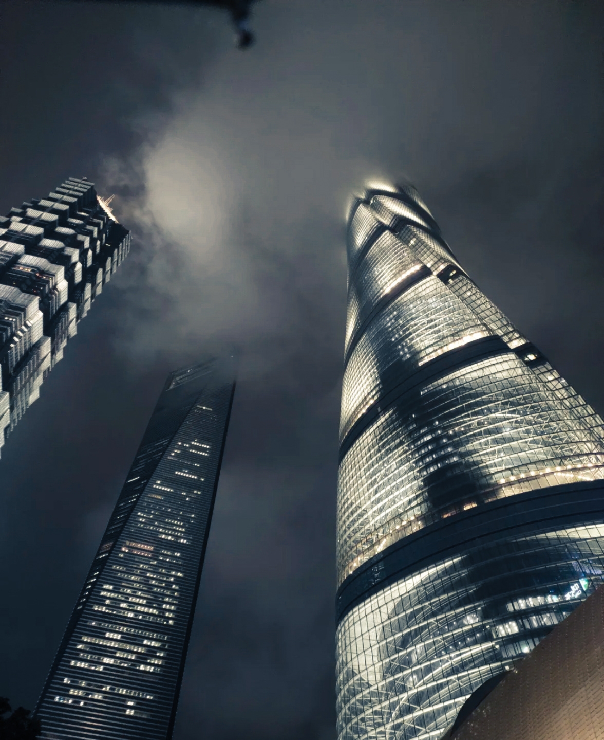 上海中心大厦和环球金融中心 哪个俯视夜景更好啊 马蜂窝