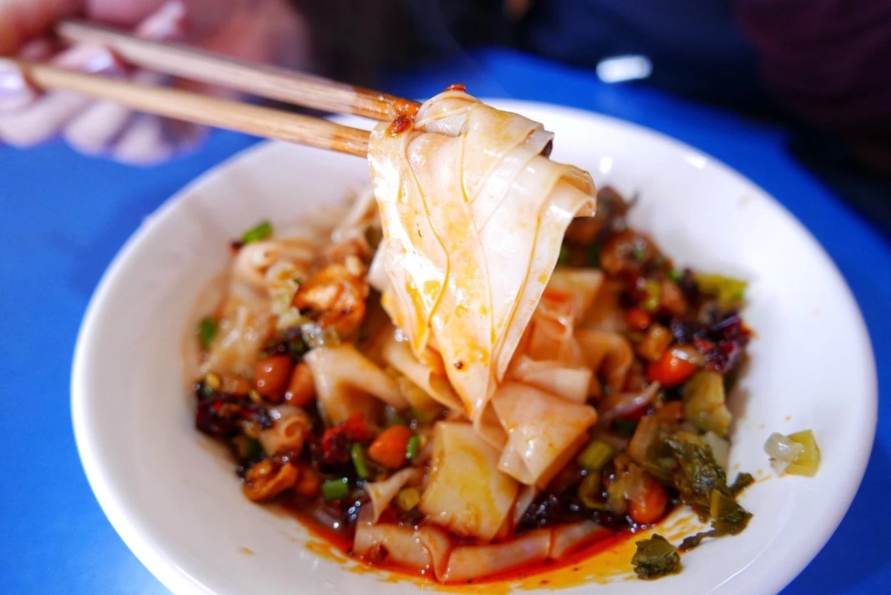 寻味贵州沦陷在安顺这座美食小城一天六顿不嫌多