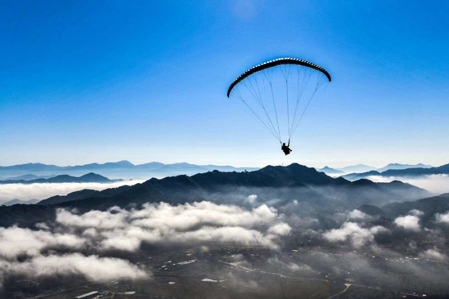 广东惠州汕尾日月湖滑翔伞体验(赠送视频 650米高空日月湖美景看透透)