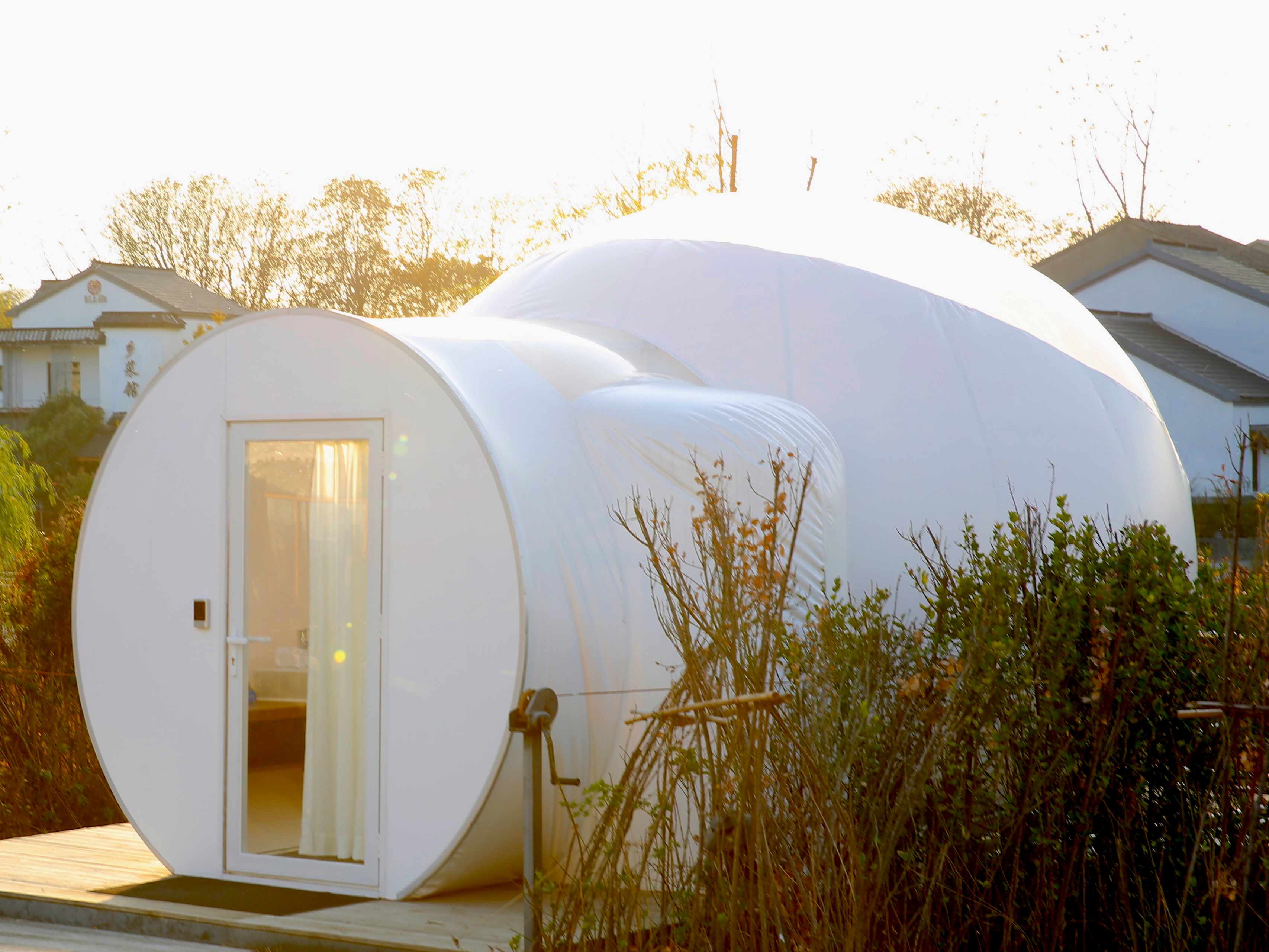 5m*2m*1张适宜入住人数:2人房间面积:12㎡单泡泡(处女座 金牛座 巨蟹