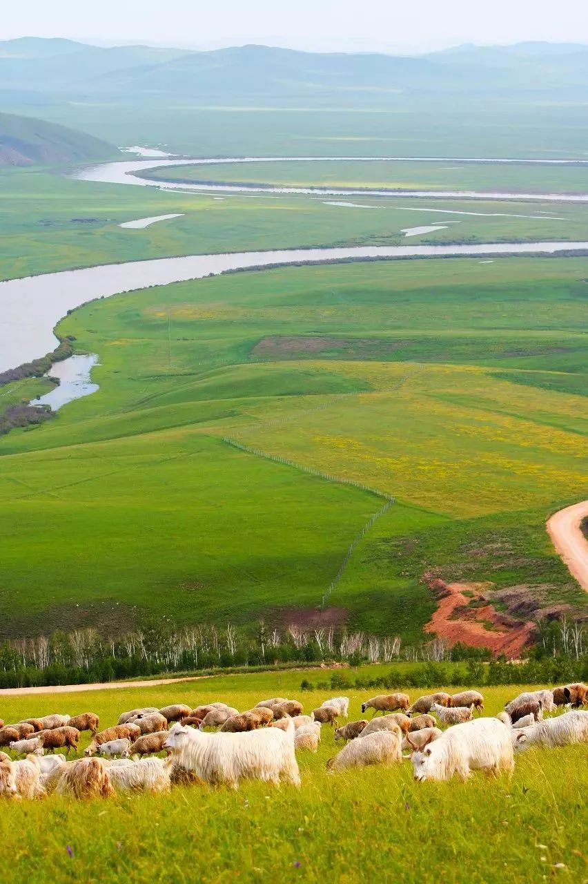 探索西北大地的多元魅力，体验独特的旅游线路