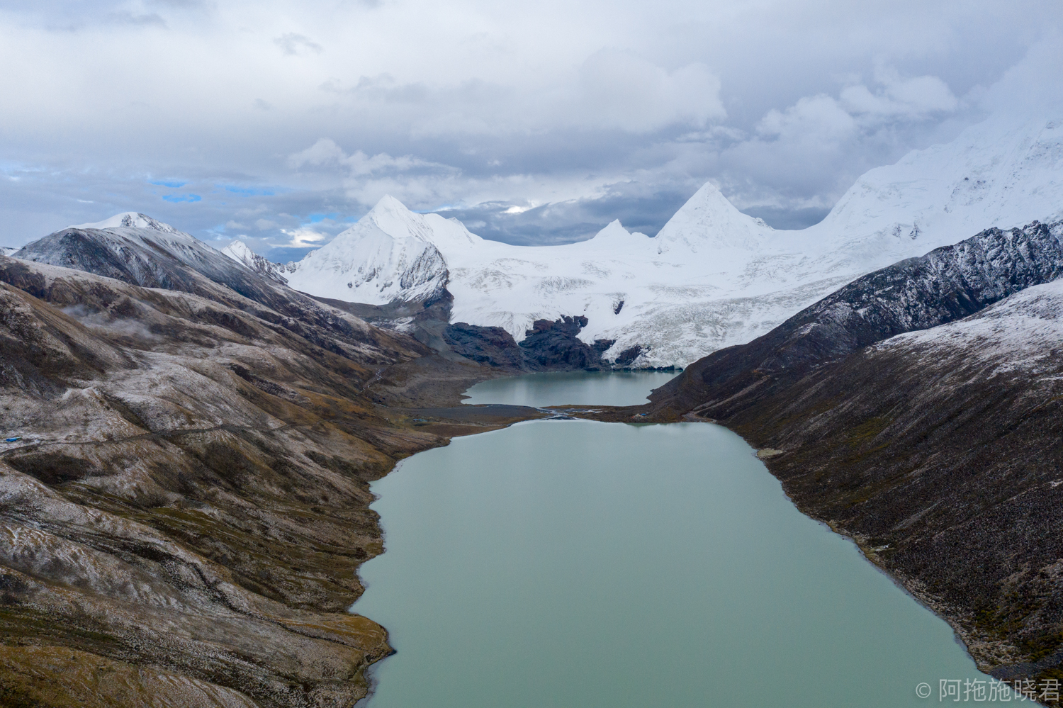 藏东,秘境之地 依噶冰川,正在消融的绝美冰川瀑布群