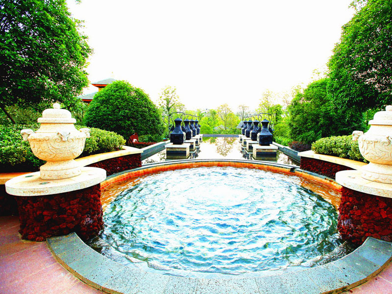 南昌金燕温泉2天一晚住宿套餐双人温泉门票双人自助早餐室外温泉池