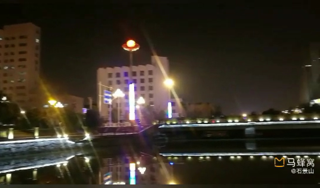 建军桥原名东方红桥,后为纪念新四军在盐城重建军部而改为建军桥.
