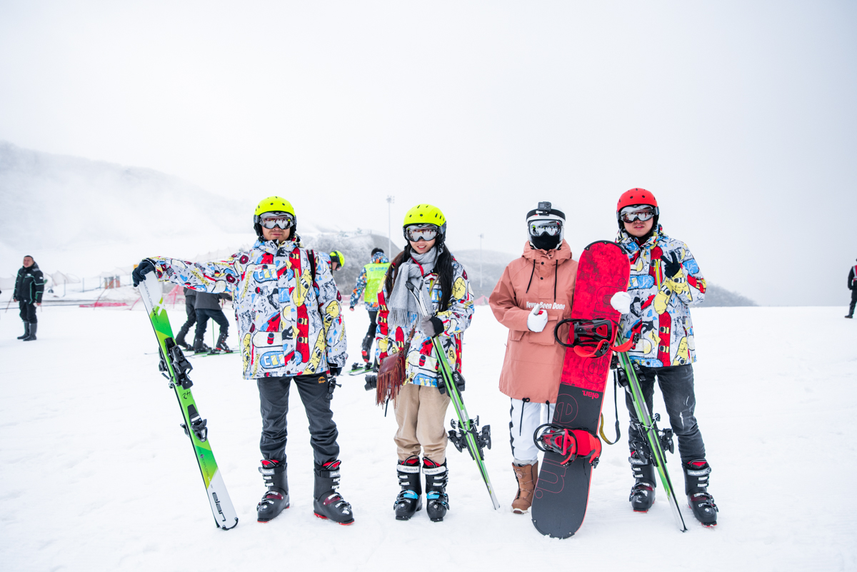 安吉 自由行攻略 航拍視野下,星空滑雪場景如其