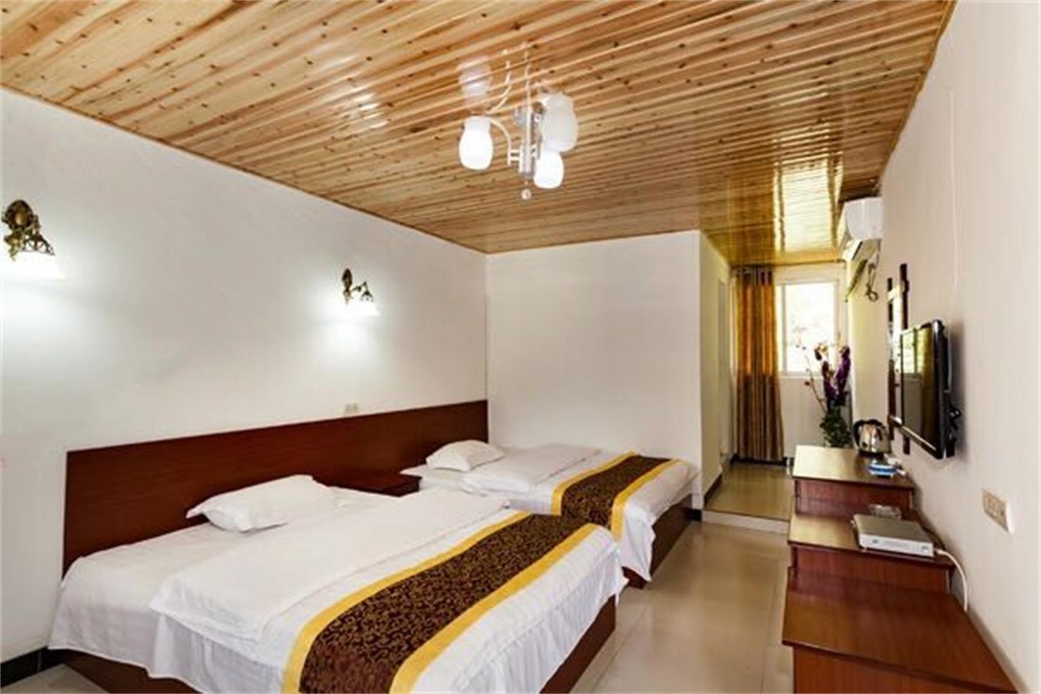 重庆四面山虹湖家园农家乐