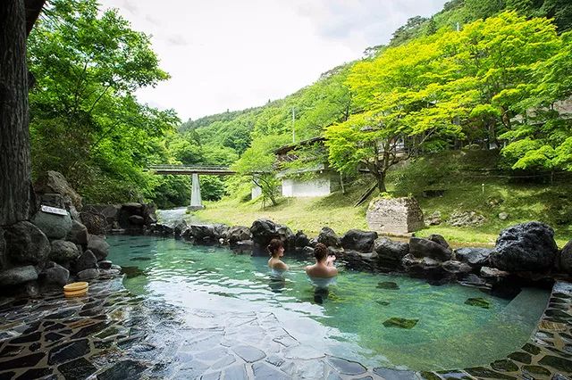 历史悠久温泉乡&优质粉雪滑雪场岩手是日本第二大县区,东侧濒临太平洋