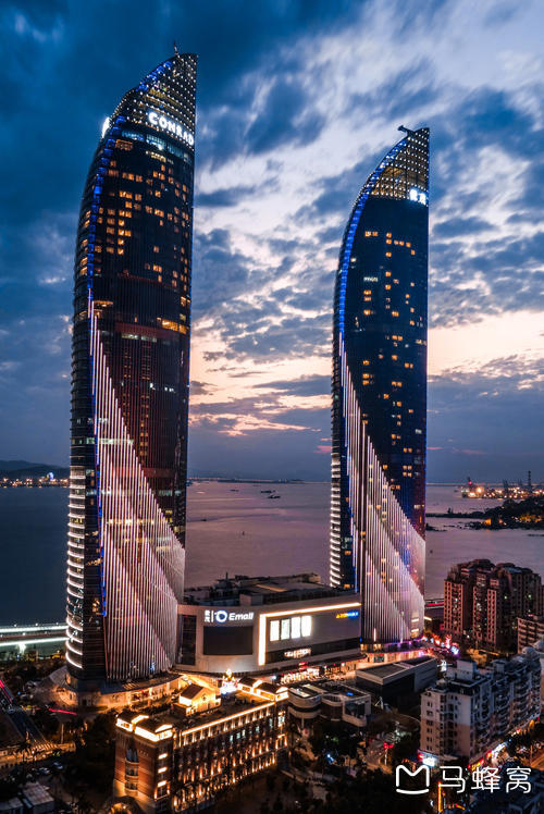 厦门双子塔晚上几点关灯