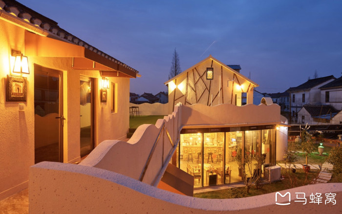 金泽古镇附近有住宿的地方吗?住哪里合适呢?求推荐