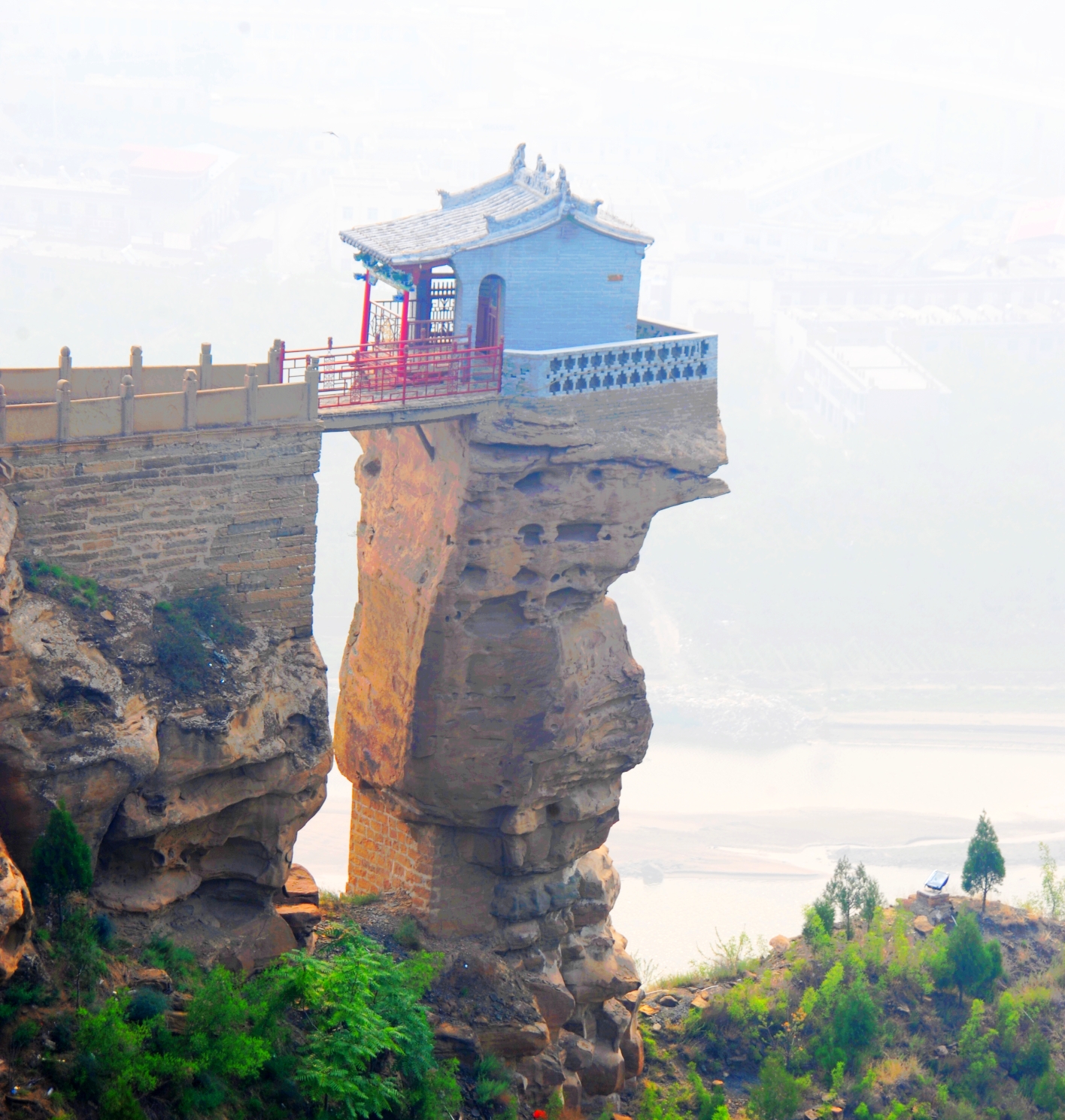 镶嵌在黄河岸边上的一颗明珠---香炉寺