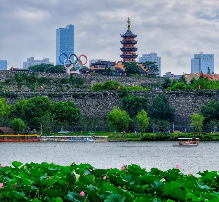 南京明城墙：世界第一大城垣，用最佳徒步线路记录初夏- 手机马蜂窝
