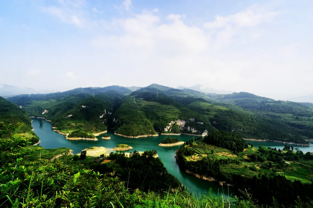 貴州綏陽十二背後清溪峽山莊一晚住宿套餐含雙人雙河谷門票地下裂縫