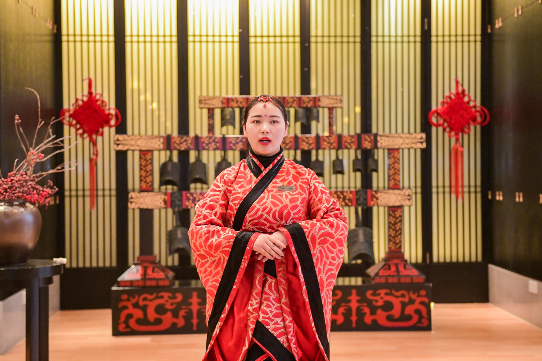 秦代的编钟,可以穿着秦服拍照,体验!