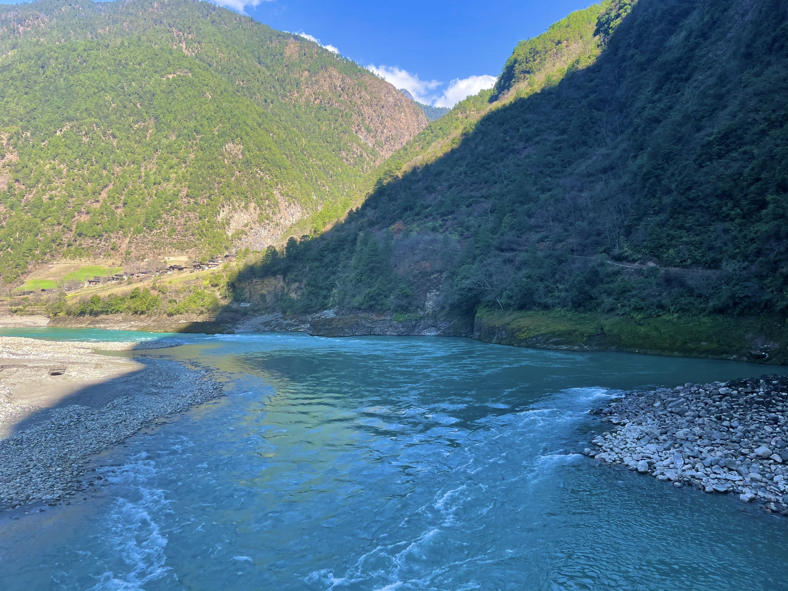 秋那桶峡谷