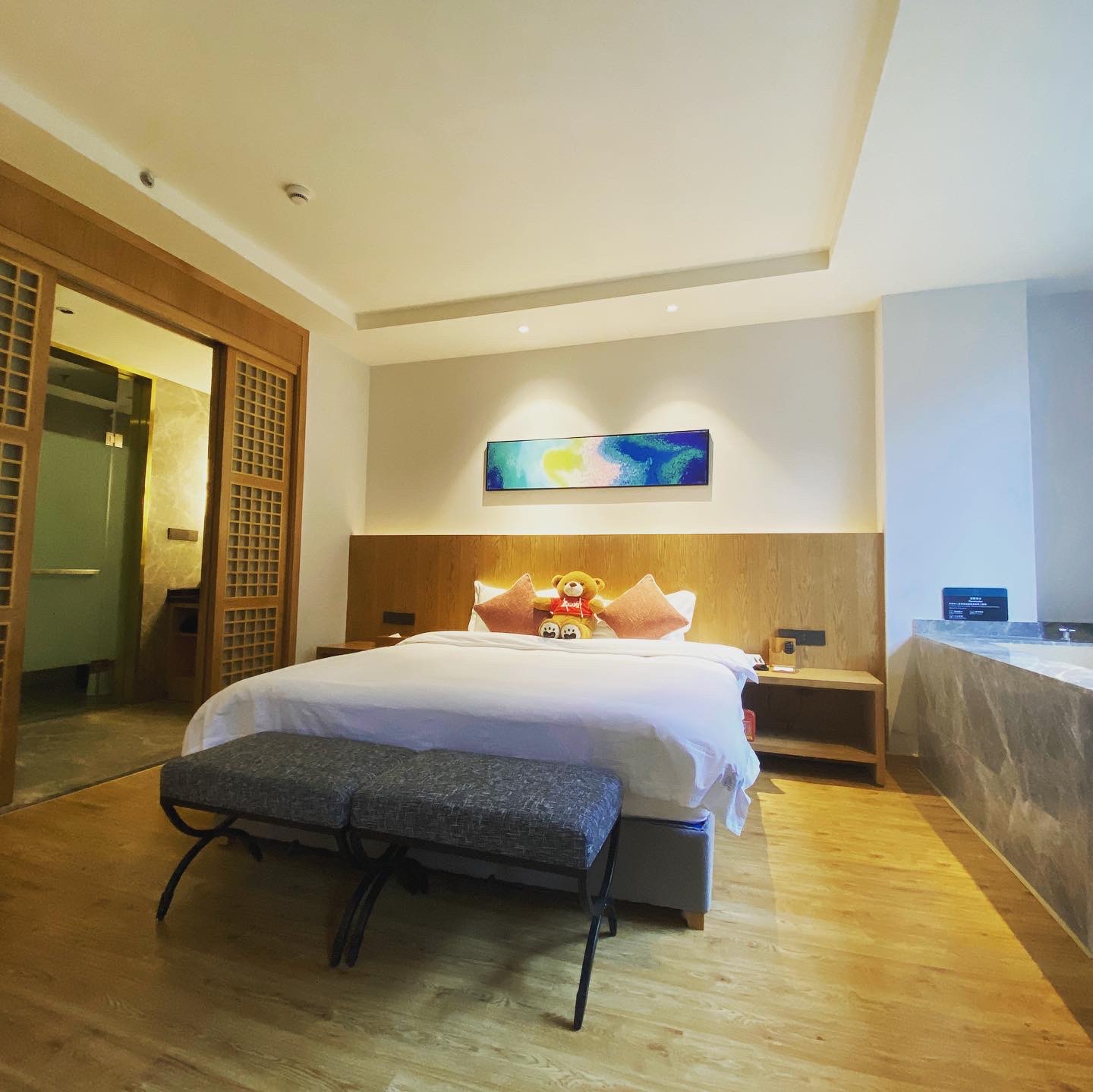 四川雅安荥经县龙苍沟叠翠溪景区两日游