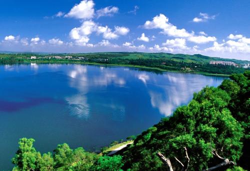 龙泉龙湾玛珥湖景区