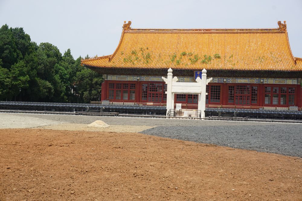 除了社稷壇,園中還有中山堂,保衛和平坊,蘭亭碑亭,蕙芳園,唐花塢等