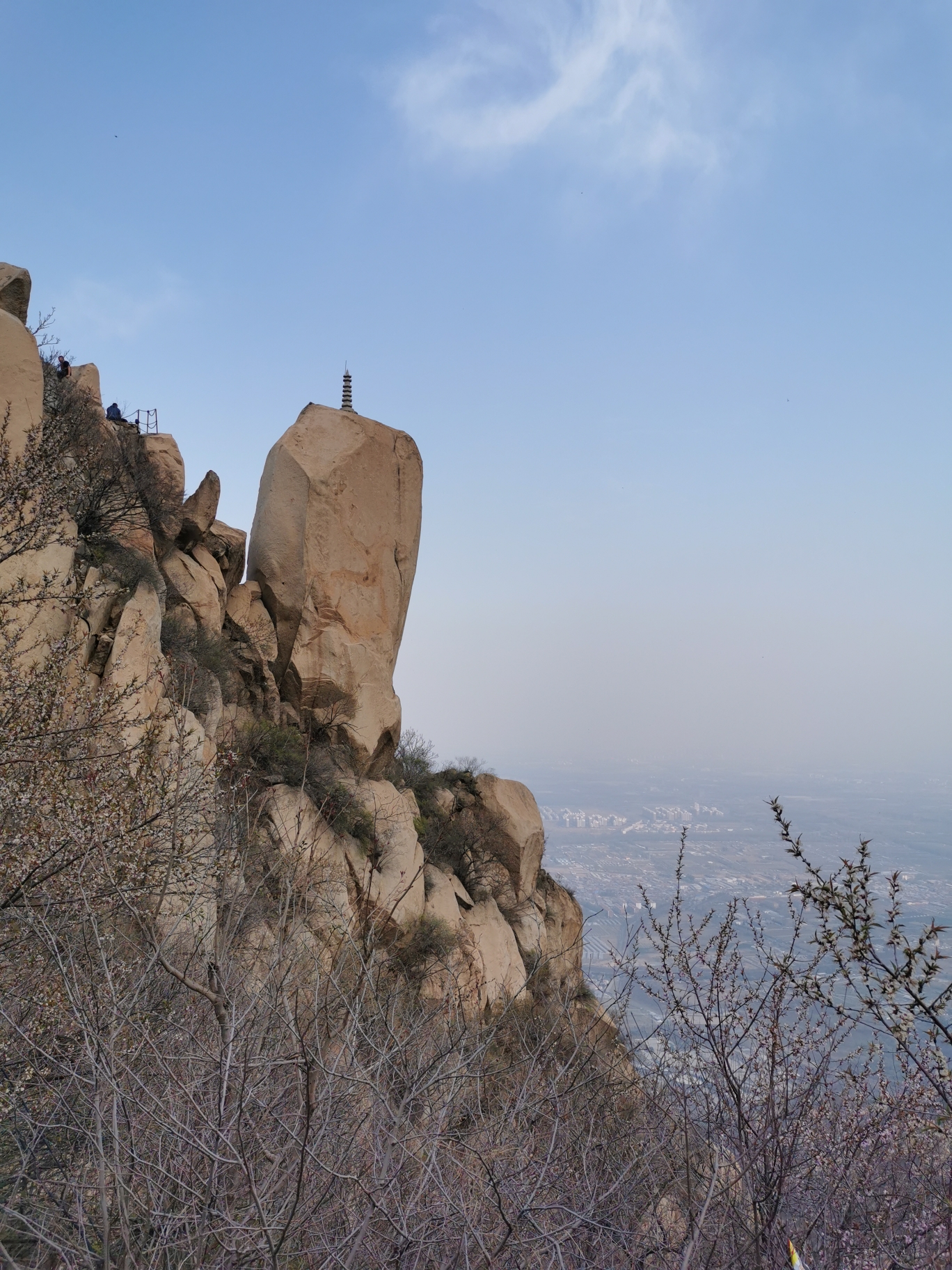 风拂石云碎——春游凤凰岭